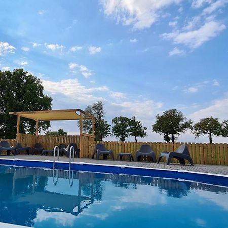 Bed and Breakfast Le Petit Moulin Saint-Hilaire  Экстерьер фото