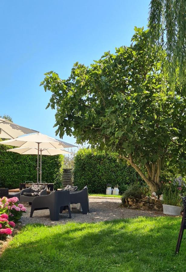 Bed and Breakfast Le Petit Moulin Saint-Hilaire  Экстерьер фото
