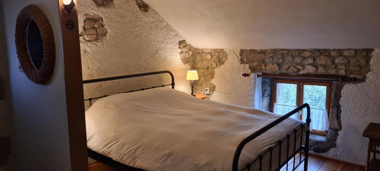 Bed and Breakfast Le Petit Moulin Saint-Hilaire  Экстерьер фото