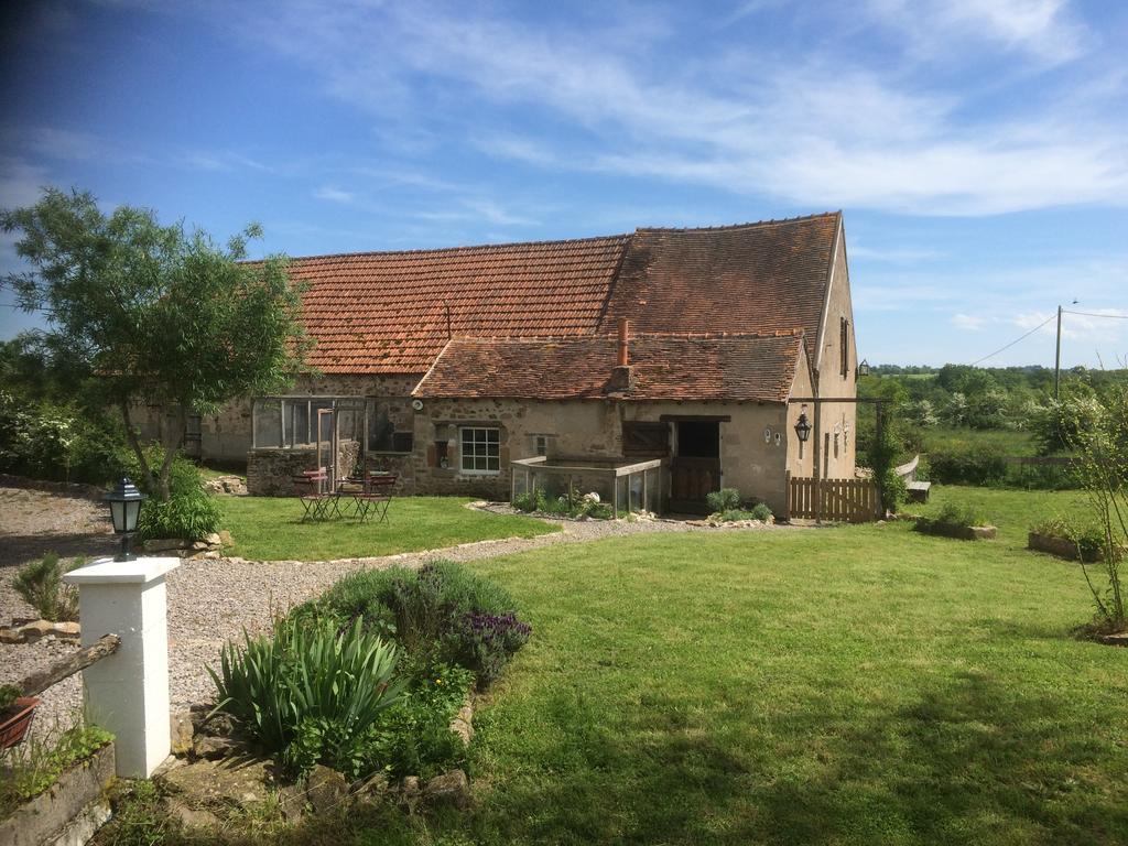 Bed and Breakfast Le Petit Moulin Saint-Hilaire  Экстерьер фото