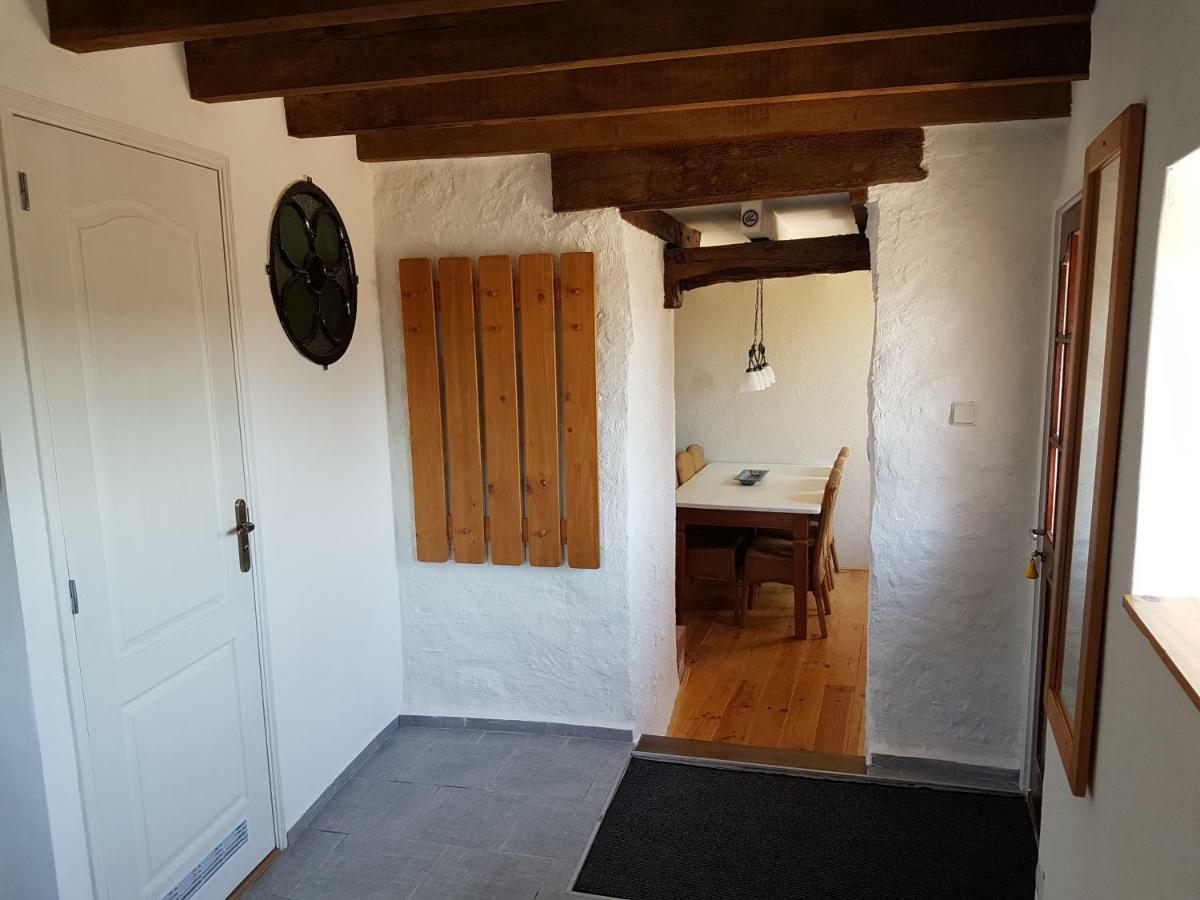 Bed and Breakfast Le Petit Moulin Saint-Hilaire  Экстерьер фото